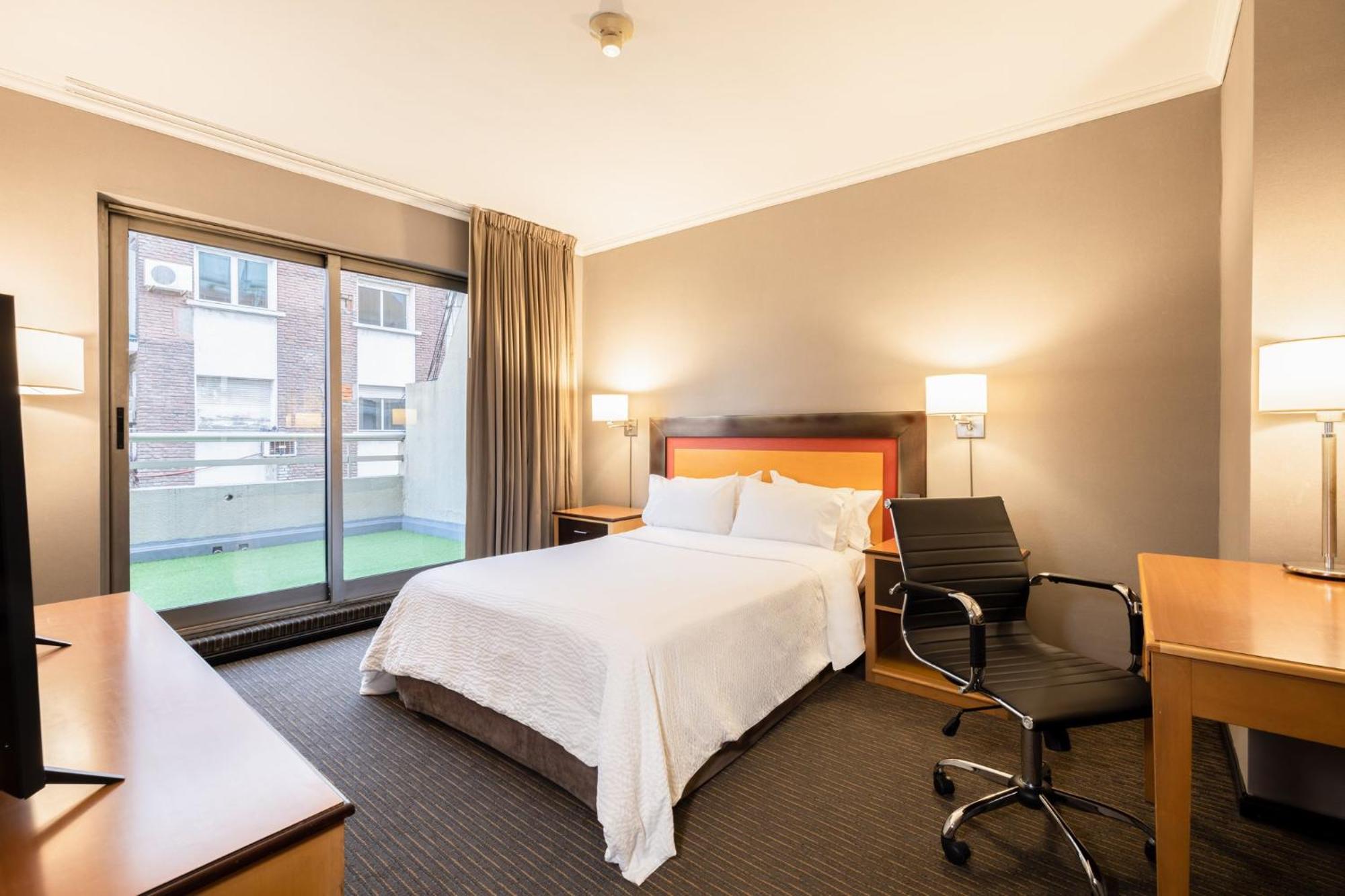 Hotel Express Puerto Madero, An Ihg